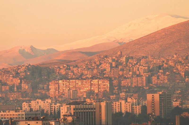 &copy; Reuters. FILE PHOTO: A general view of the city during the year's first sunrise on New Year's Day, after the ousting of Syria's Bashar al-Assad, in Damascus, Syria, January 1, 2025. REUTERS/Amr Abdallah Dalsh//File Photo