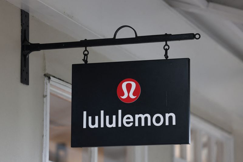 &copy; Reuters. FILE PHOTO: A logo is displayed above a Lululemon outlet retail store at Bicester Village in Oxfordshire, Britain, August 21, 2024. REUTERS/Hollie Adams/File Photo