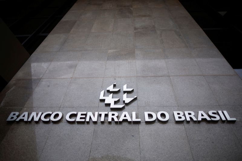 © Reuters. FILE PHOTO: The Central Bank of Brazil logo is seen at its headquarters in Brasilia, Brazil December 18, 2024. REUTERS/Adriano Machado/File Photo