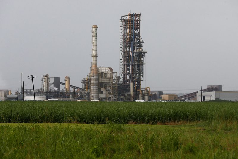 © Reuters. FILE PHOTO: Nucor Corporation's steel production plant is pictured in Convent, Louisiana, US, June 11, 2018. REUTERS/Jonathan Bachman/File Photo