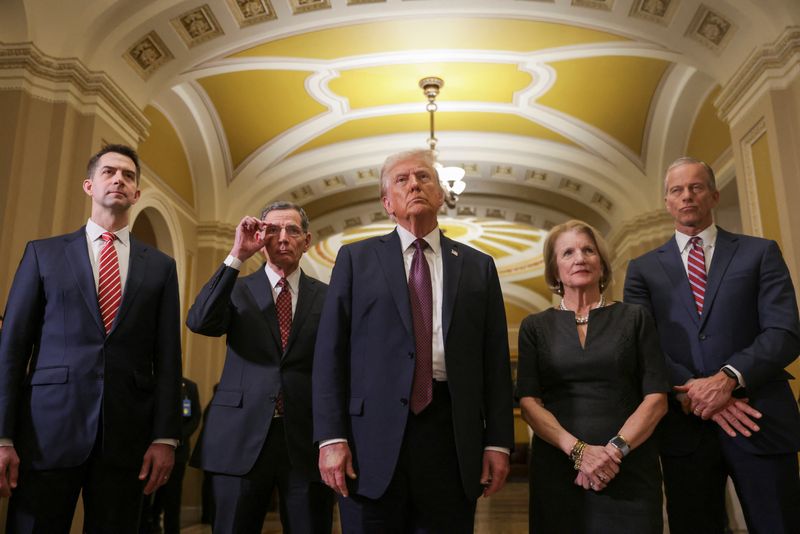 © Reuters. FILE PHOTO: U.S. President-elect Donald Trump, U.S. Senator Tom Cotton (R-AR), U.S. Senator John Barrasso (R-WY), U.S. Senator Shelley Moore Capito (R-WV) and Senate Majority Leader Sen. John Thune (R-SD) look on, after a meeting with Republicans in Congress at the U.S. Capitol building in Washington, U.S. January 8, 2025. REUTERS/Jeenah Moon