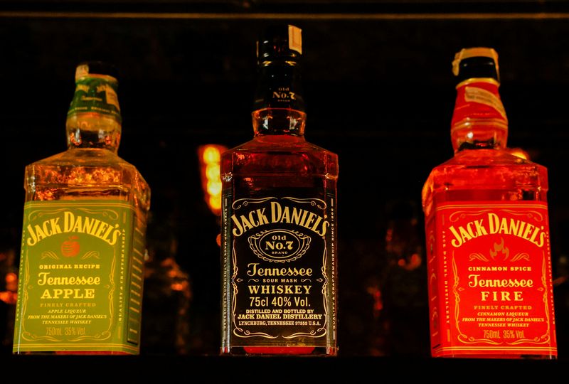 © Reuters. FILE PHOTO: Bottles of Jack Daniel's are displayed at a bar in Gurugram, India, November 26, 2024. REUTERS/Priyanshu Singh/File Photo