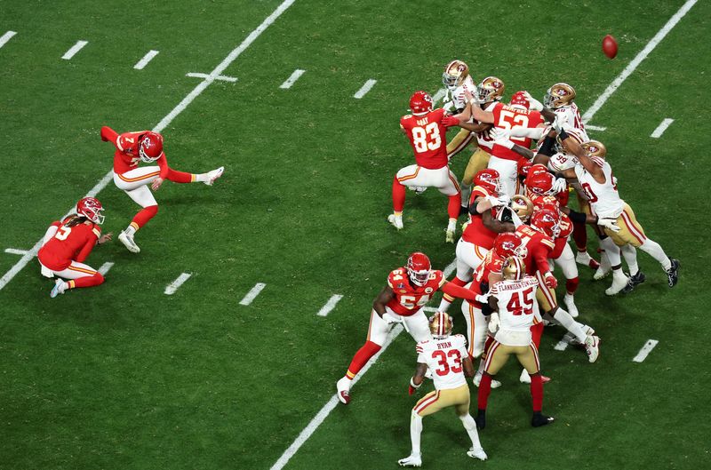 &copy; Reuters. Football - NFL - Super Bowl LVIII - Kansas City Chiefs v San Francisco 49ers - Allegiant Stadium, Las Vegas, Nevada, United States - February 11, 2024 Kansas City Chiefs' Harrison Butker kicks a field goal REUTERS/Mike Blake/ File Photo