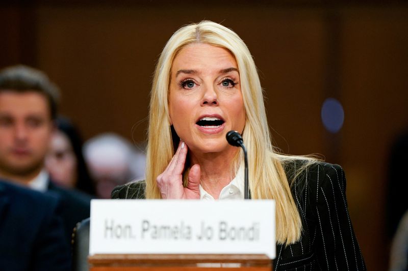 &copy; Reuters. Pam Bondi durante audiência no Comitê Judicial do Senado dos EUAn15/01/2025nREUTERS/Elizabeth Frantz