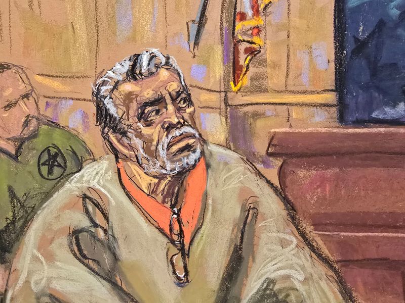 &copy; Reuters. Accused Mexican former drug lord Ismael "El Mayo" Zambada appears in Brooklyn federal court, New York, U.S, October 18, 2024, in this courtroom sketch. REUTERS/Jane Rosenberg