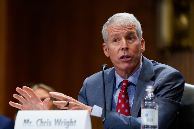 © Reuters. Chris Wright, U.S. President-elect Donald Trump’s nominee to be secretary of energy, testifies during a Senate Energy and Natural Resources Committee confirmation hearing on Capitol Hill in Washington, U.S., January 15, 2025. REUTERS/Elizabeth Frantz