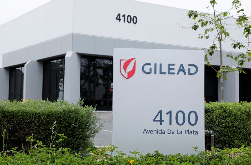 &copy; Reuters. FILE PHOTO: Gilead Sciences pharmaceutical company is seen  in Oceanside, California, U.S., April 29, 2020. REUTERS/Mike Blake/File Photo