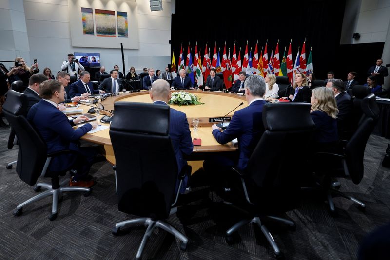 © Reuters. Canada's Prime Minister Justin Trudeau meets with provincial and territorial leaders in Ottawa, Ontario, Canada January 15, 2025. REUTERS/Blair Gable