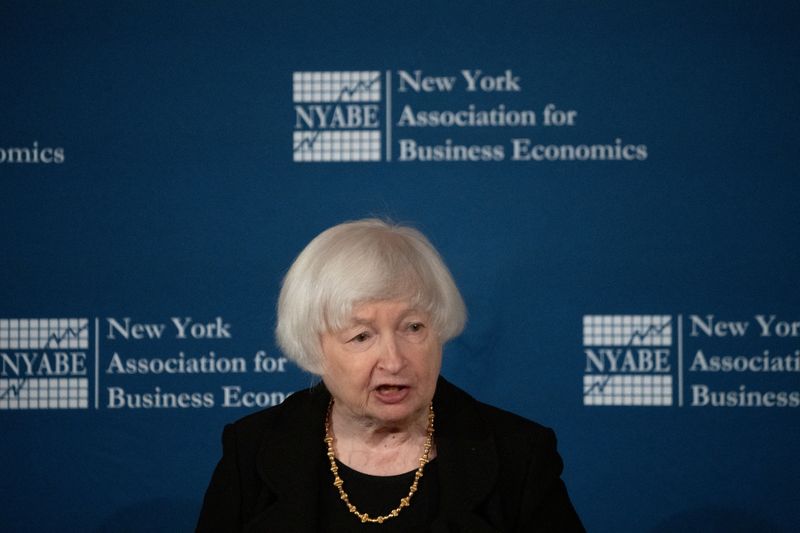 © Reuters. U.S. Treasury Secretary Janet Yellen delivers remarks on the Biden-Harris Administration's Economic Record during an event of the New York Association for Business Economics, in New York City, U.S., January 15, 2025. REUTERS/Jeenah Moon