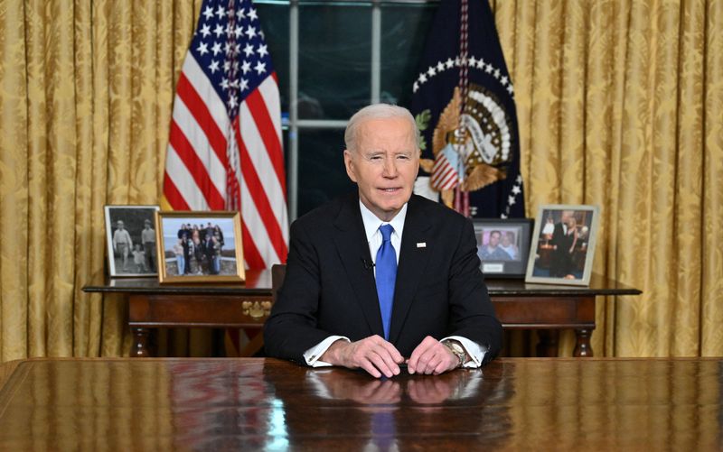 © Reuters. US President Joe Biden delivers his farewell address to the nation from the Oval Office of the White House in Washington, DC on January 15, 2025. Mandel Ngan/Pool via Reuters