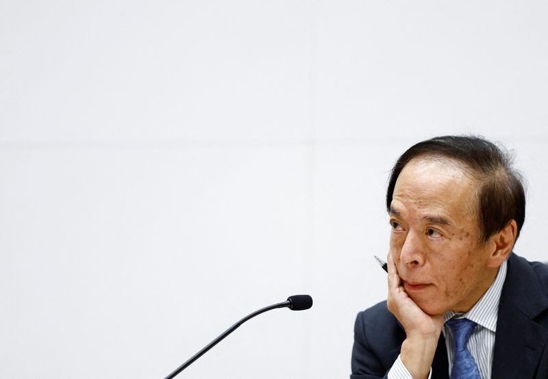 © Reuters. FILE PHOTO: Bank of Japan Governor Kazuo Ueda attends a press conference after its policy meeting in Tokyo, Japan July 31, 2024. REUTERS/Issei Kato/File Photo