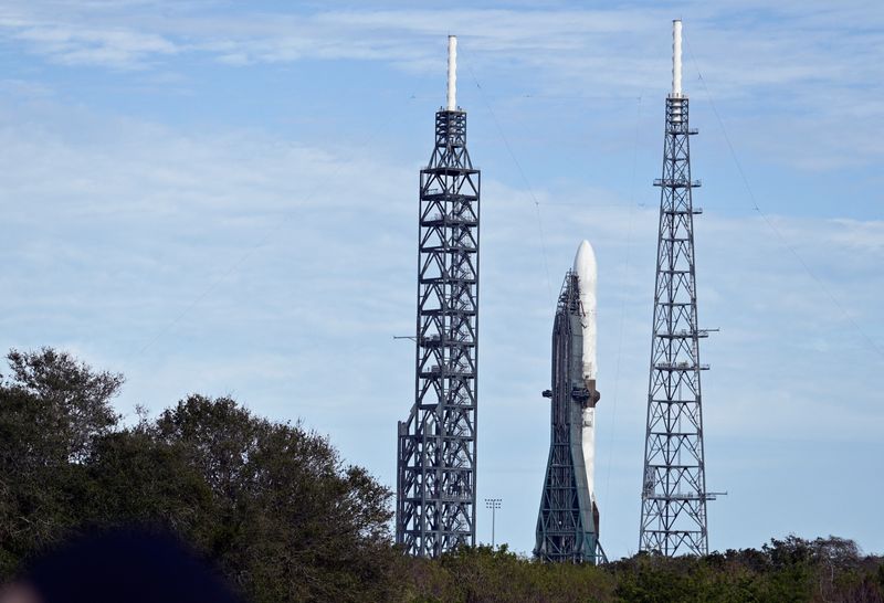 &copy; Reuters. A Blue Origin New Glenn rocket stands ready for its inaugural launch at the Cape Canaveral Space Force Station in Cape Canaveral, Florida, U.S., January 15, 2025. REUTERS/Steve Nesius