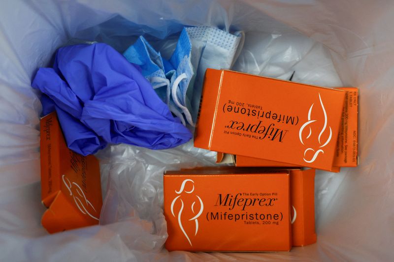 &copy; Reuters. FILE PHOTO: Used Mifepristone packages, the first pill in a medical abortion, lie in the trash at Alamo Women's Clinic in Carbondale, Illinois, U.S., April 9, 2024. REUTERS/Evelyn Hockstein/File Photo