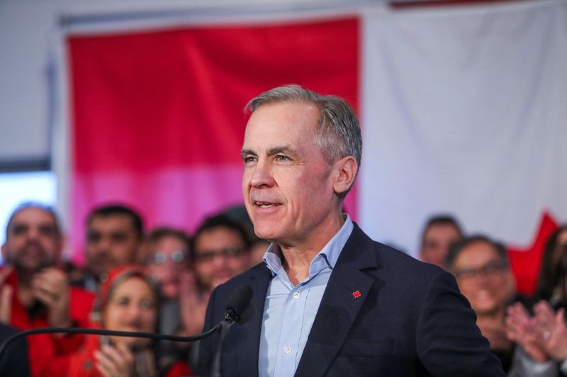 © Reuters. Former Bank of Canada and Bank of England governor Mark Carney announces that he is running to replace Prime Minister Justin Trudeau as leader of the ruling Liberal Party, in Edmonton, Alberta, Canada January 16, 2025.  REUTERS/Amber Bracken