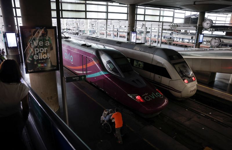 &copy; Reuters. FILE PHOTO: A low-cost high-speed train 'Avlo' (Talgo 350) train is seen at the Atocha train station, in Madrid, Spain, October 14, 2024. REUTERS/Jon Nazca/File Photo