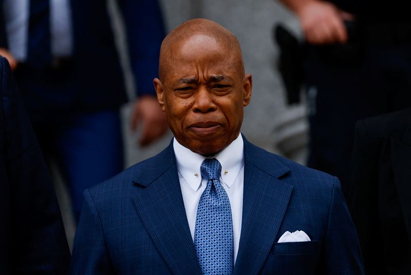 &copy; Reuters. FILE PHOTO: New York City Mayor Eric Adams leaves the federal court after being charged with bribery and illegally soliciting a campaign contribution from foreign nationals, in New York City, U.S., October 2, 2024. REUTERS/Shannon Stapleton/File Photo