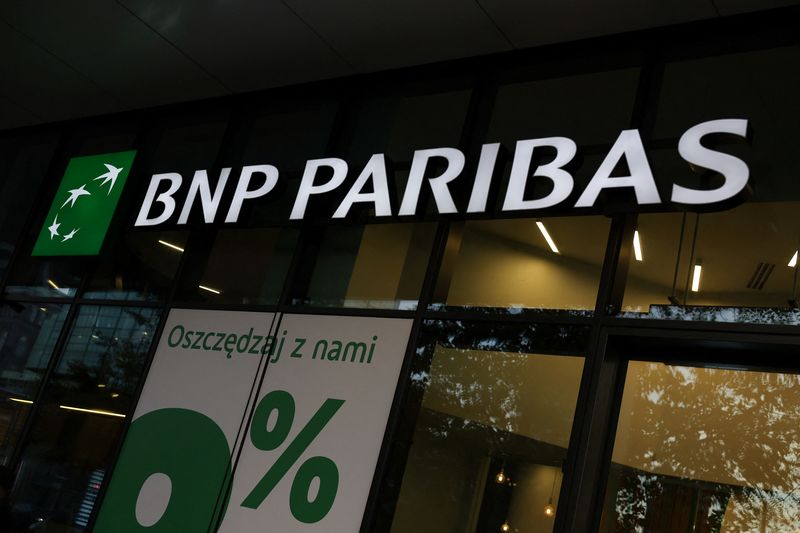BNP Paribas beats Q4 forecast but trims profit target for year ahead