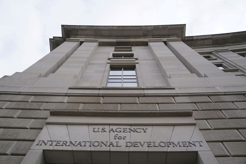 Governo Trump manterá apenas 294 dos 10 mil funcionários da USAID no mundo, dizem fontes