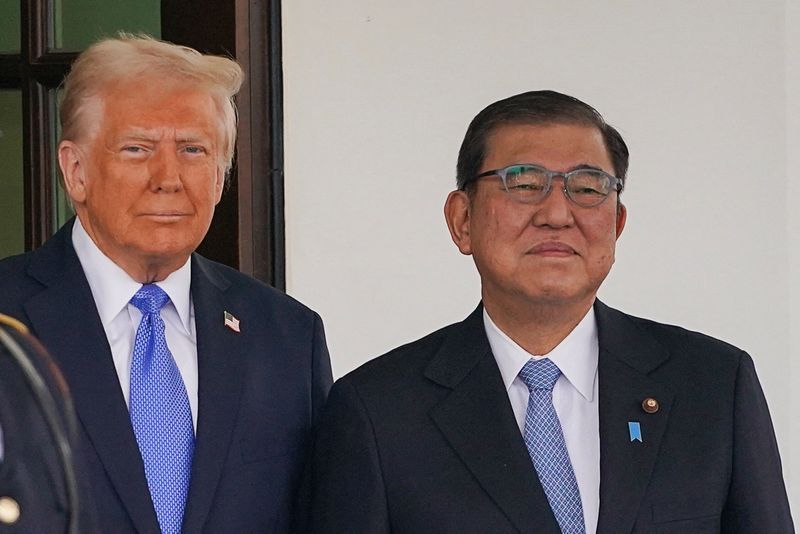 Trump touts close Japan ties but pushes for ’even’ trade balance