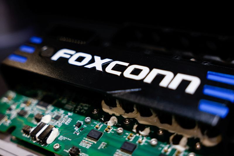 Foxconn January revenue up 3.16% y/y, sees strong growth in Q1