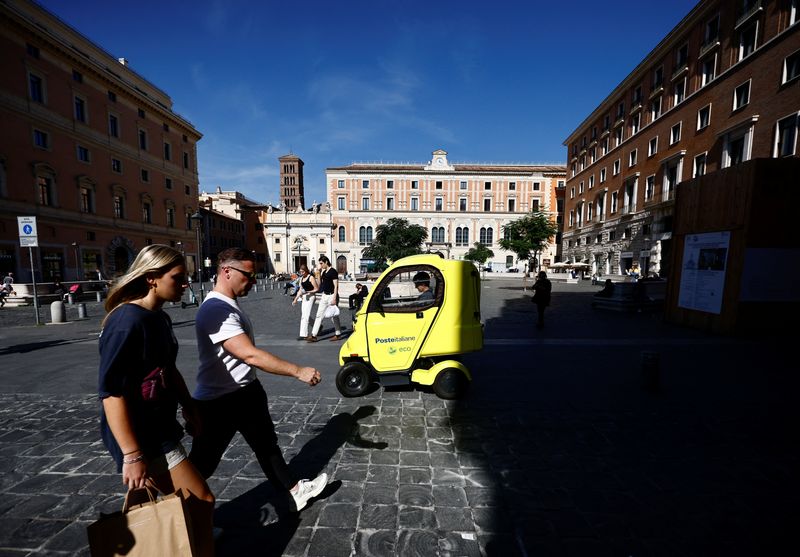 Poste studia possibile investimento in Telecom Italia -  fonti