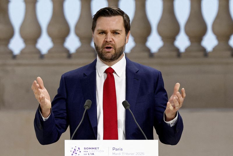 &copy; Reuters. Vice-presidente dos EUA, J.D. Vance, discursa em cúpula sobre inteligência artificial em Parisn11/02/2025 REUTERS/Benoit Tessier