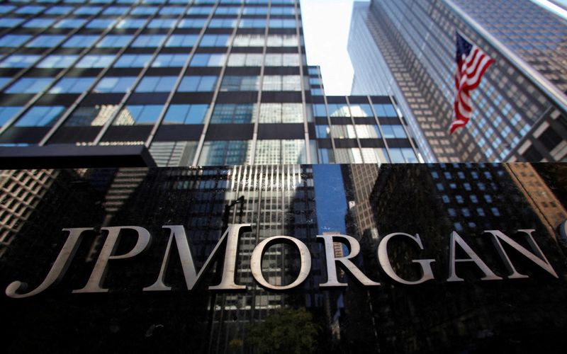 JPMorgan sees investment banking fees rising by mid-teens percentage in 1Q