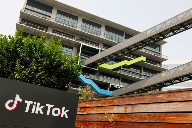 TikTok returns on Apple, Google app stores as Trump delays ban