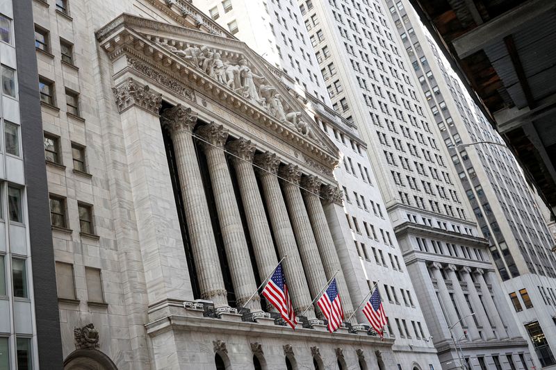 &copy; Reuters. FILE PHOTO: The front facade of the New York Stock Exchange (NYSE) is seen in New York City, U.S., March 29, 2021.  REUTERS/Brendan McDermid/File Photo