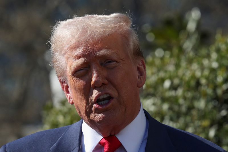 Trump: hopes Russia agrees to ceasefire, would invite Zelenskiy back to White House