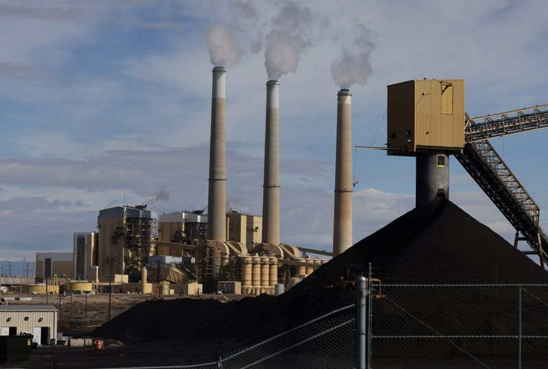 Exclusive-Trump administration plans to give dirty US coal plants a reprieve on soot