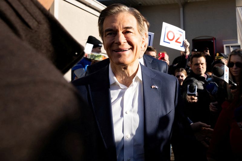 &copy; Reuters. Dr. Mehmet Oz, médico famoso indicado pelo presidente dos EUA, Donald Trump, para supervisionar o Medicaren08/11/2022nREUTERS/Hannah Beier