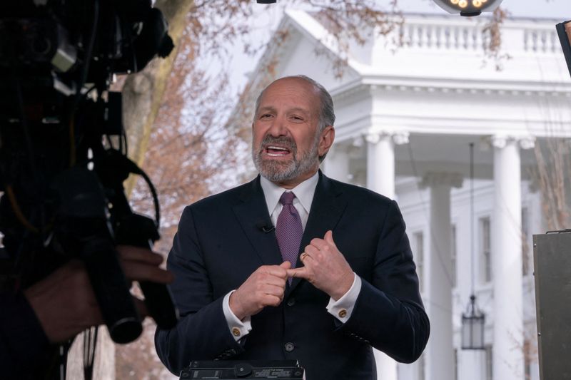 &copy; Reuters. Secretário de Comércio dos EUA, Howard Lutnick, fala com a imprensa, em Washingtonn13/03/2025nREUTERS/Nathan Howard