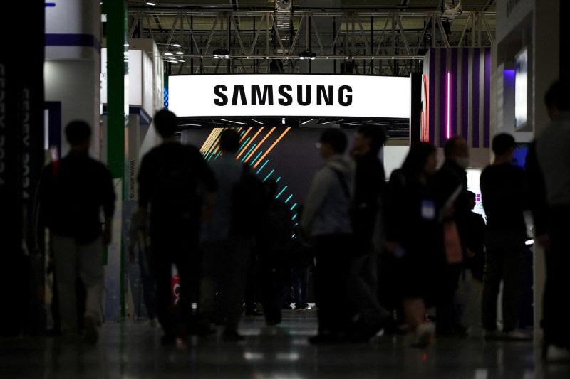 Samsung to face questions from shareholders after AI chip failings, stock price drop