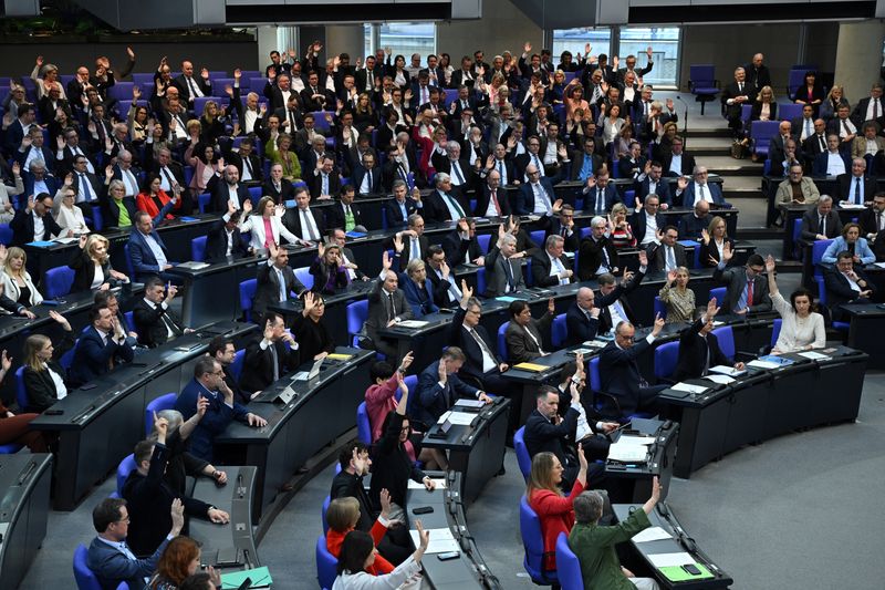 Parlamento da Alemanha votará aumento histórico de gastos nesta terça