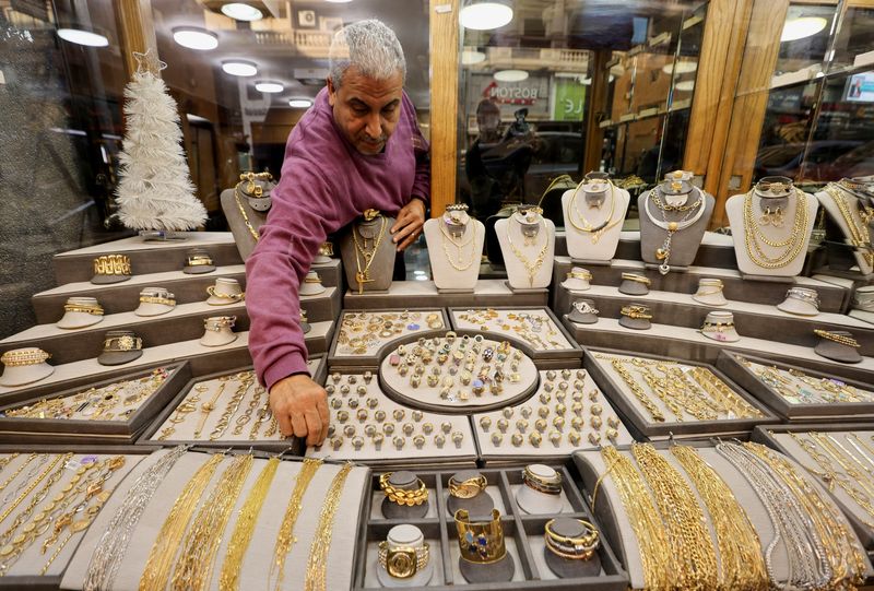 Gold prices hold steady as investors eye US Fed verdict