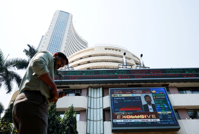 Analysis-Foreign investors jilt India as growth falters and China beckons