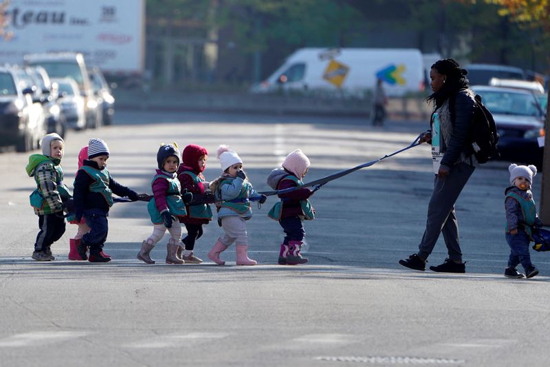 Canada's population grew at slowest pace since pandemic in fourth quarter