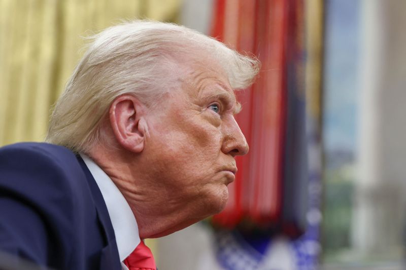 Head of Trump's energy loan office departs this week