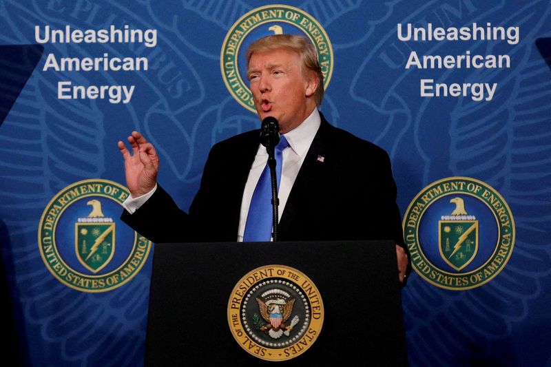 &copy; Reuters. Presidente dos EUA, Donald Trump, durante evento do Departamento de Energia, em Washingtonn29/06/2017nREUTERS/Carlos Barria