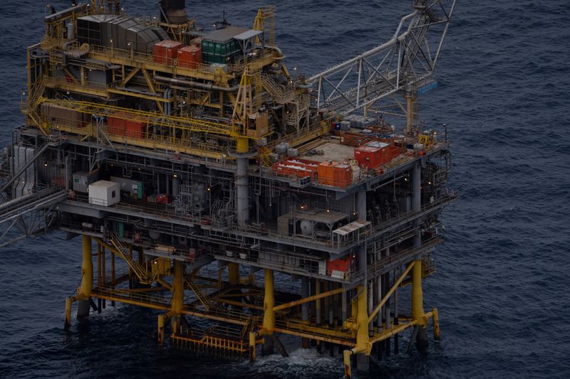 &copy; Reuters. Plataforma de petróleon3/03/2025nSea-Watch/Handout via REUTERS