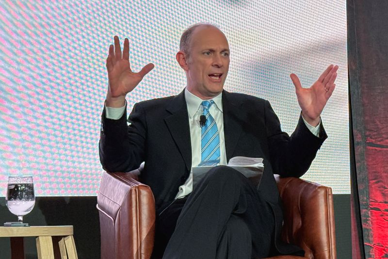 &copy; Reuters. Presidente do Fed de Chicago, Austan Goolsbee, durante conferência em Palo Alto, na Califórnian28/02/2025nREUTERS/ Ann Saphir