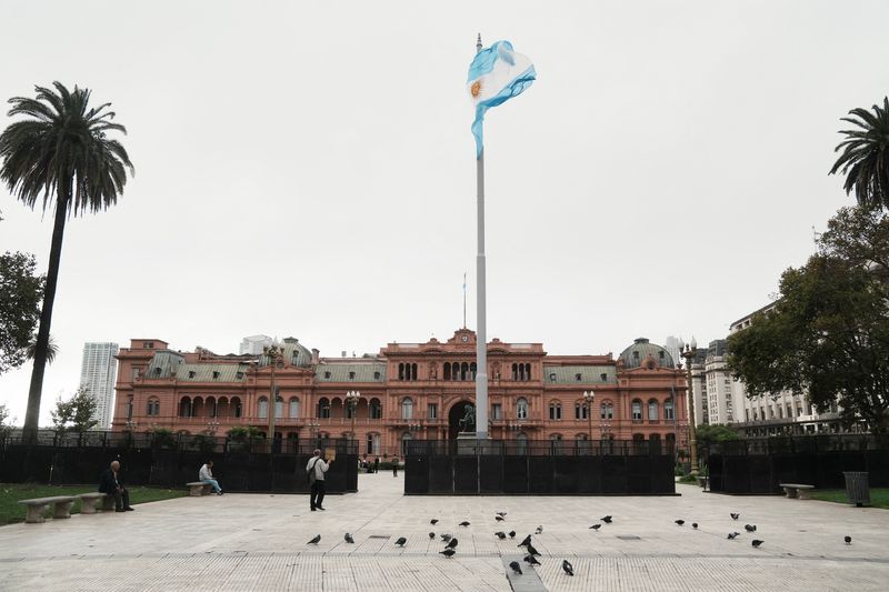 &copy; Reuters. Casa Rosada, sede da presidência da Argentina, em Buenos Aires, Argentinan11/04/2025nREUTERS/Irina Dambrauskas