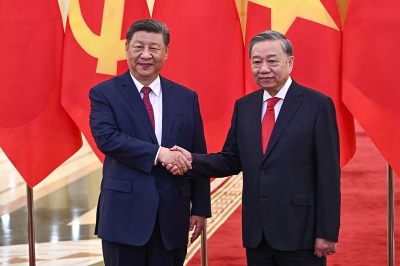 China, Vietnam sign agreements on supply chains, railway cooperation