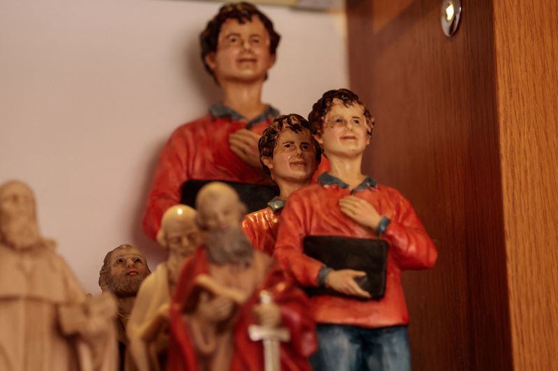 Italian teen set to be first millennial saint was 'ordinary child', says mother