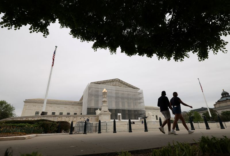 Judge skeptical Trump's Venezuela deportation notices comply with Supreme Court ruling