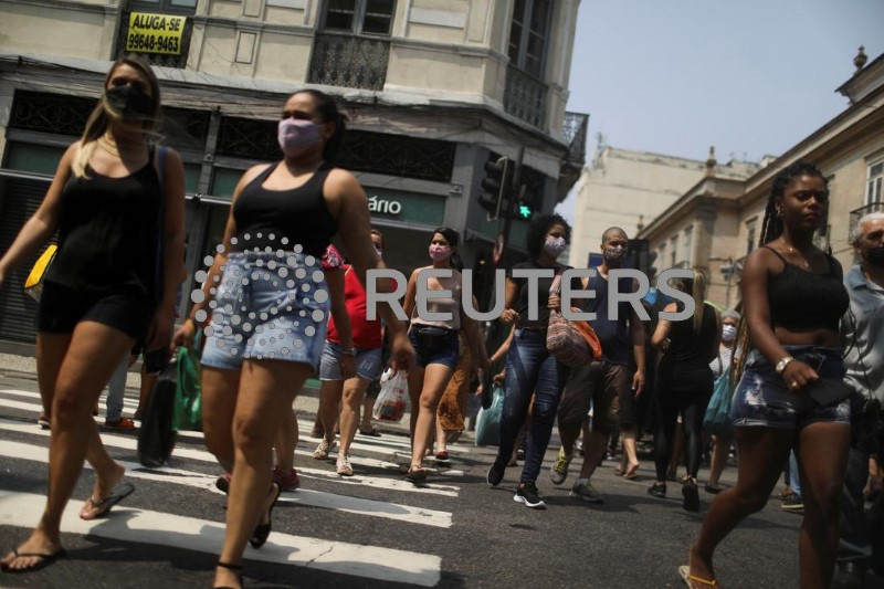 &copy; Reuters. Rua de comércio no Rio de Janeiron07/10/2020.  REUTERS/Pilar Olivares