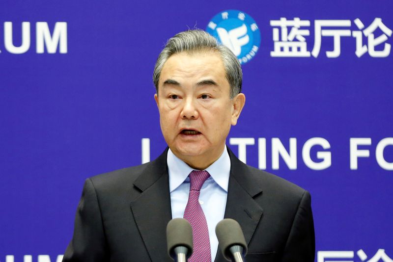 &copy; Reuters. Chanceler chinês Wang Yi em Pequimn 22/2/2021    REUTERS/Shubing Wang
