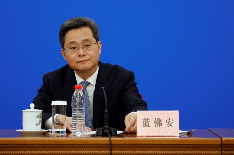&copy; Reuters. Ministro das Finanças da China, Lan Foan, durante entrevista coletiva em Pequimn08/11/2024 REUTERS/Josh Arslan