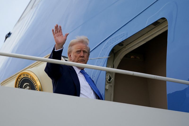 US judge blocks Trump from ending union bargaining for many federal workers